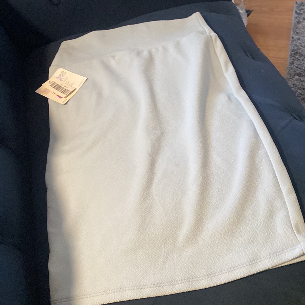 Lularoe - Picture 3 of 3
